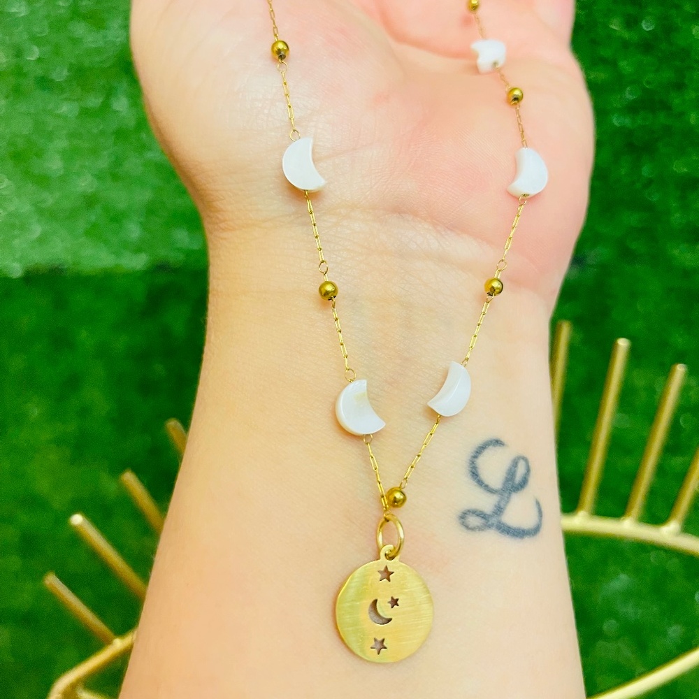 Stainless steel handmade gold necklace w/mother of pearl moon-moon & stars charm